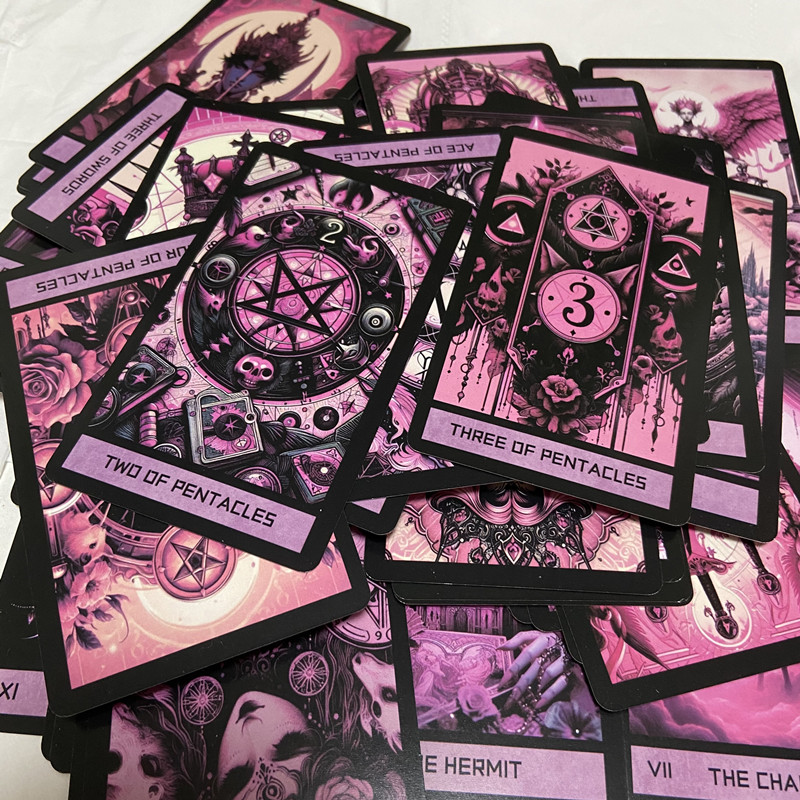 Baralho de Tarot Gótico Rosa c - Tarot Cards Deck With Guidebook avaliação e preço